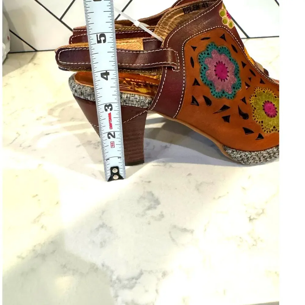 L'Artiste Spring Step Belen leather sandals sz 10 bright hand-painted flowers